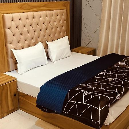 Madan Kunj B & B Mall Road Шимла Екстериор снимка
