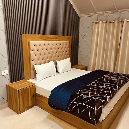 Madan Kunj B & B Mall Road Шимла Екстериор снимка