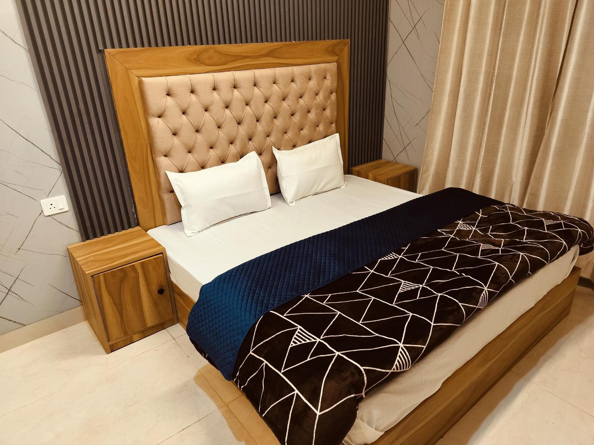 Madan Kunj B & B Mall Road Шимла Екстериор снимка